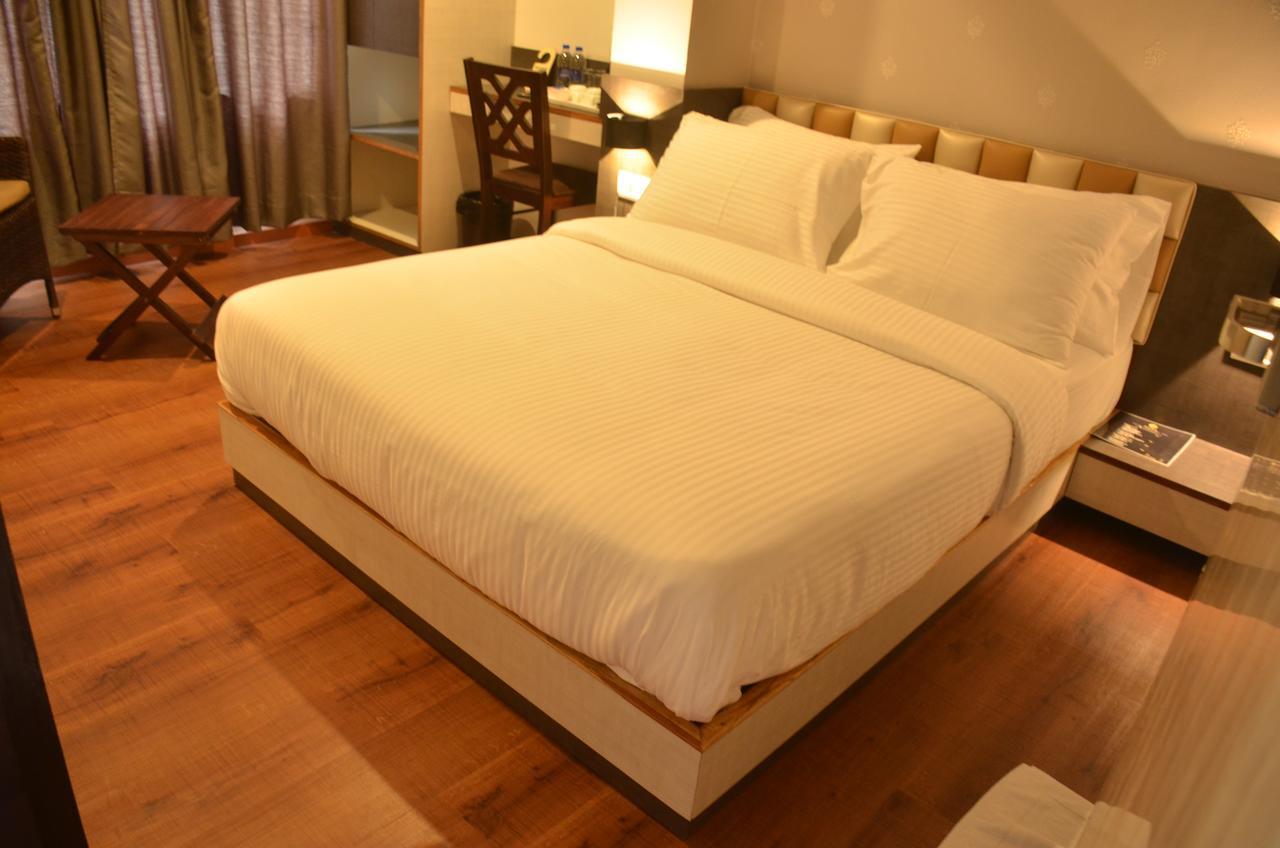 Hotel Aura Shillong Kültér fotó