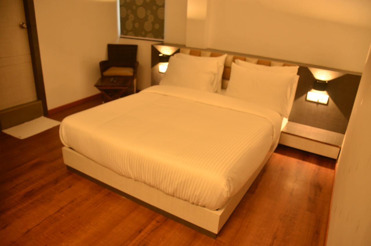 Hotel Aura Shillong Kültér fotó