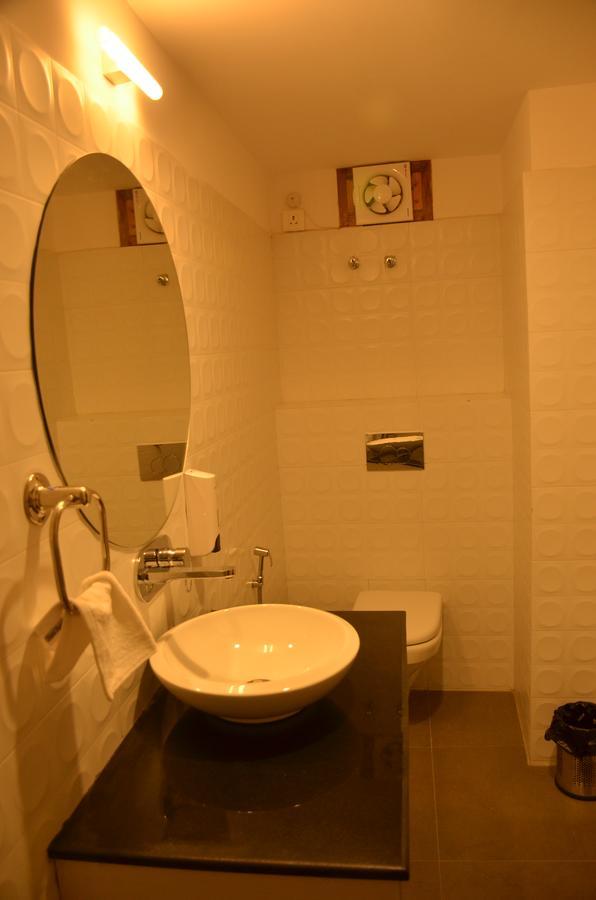 Hotel Aura Shillong Kültér fotó